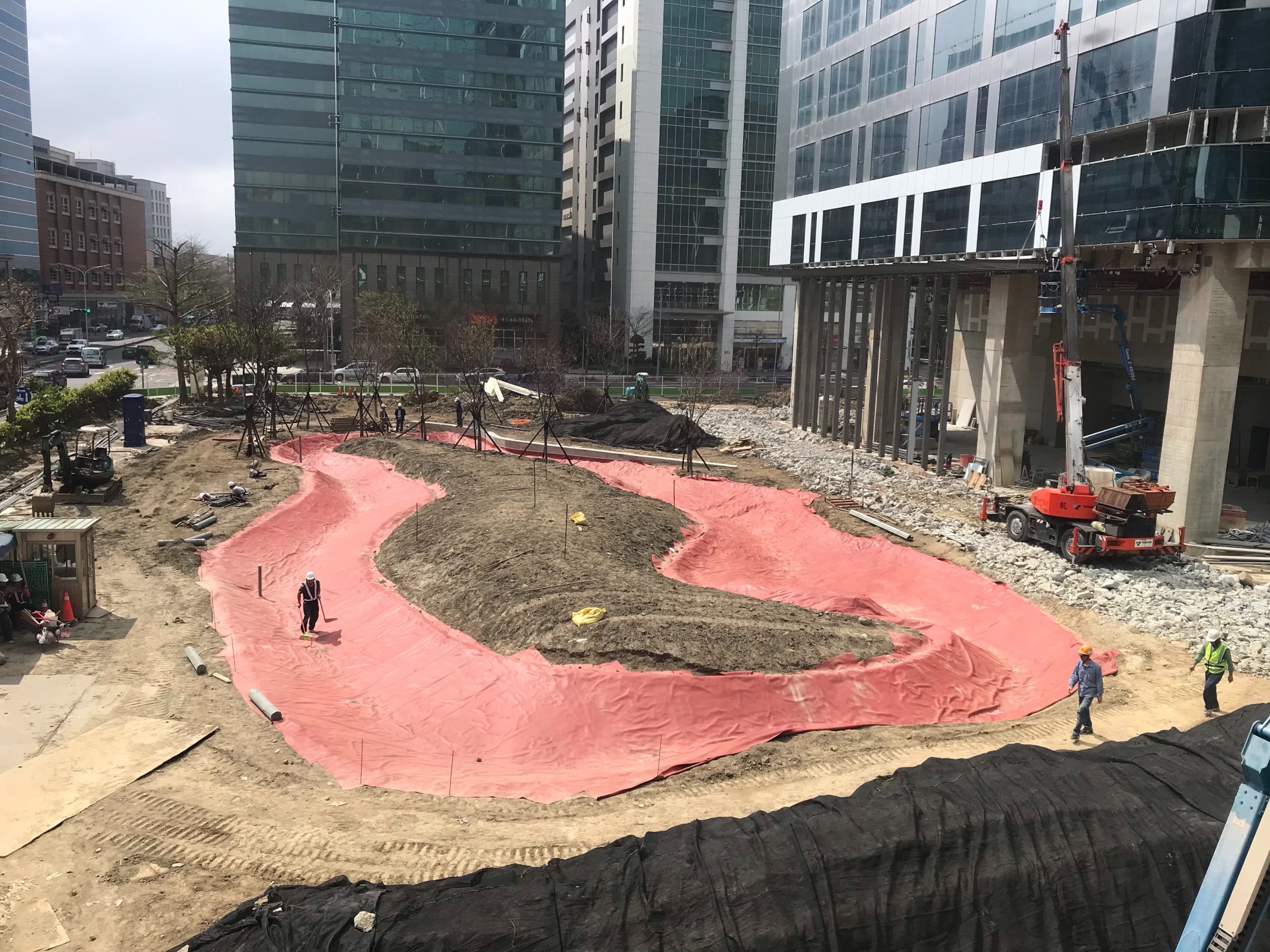 紅泥耐候防水膠布